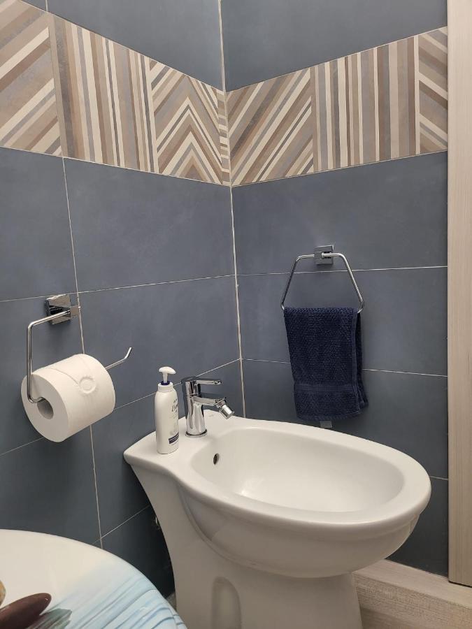 מלון La Loggia In Centro Storico A פלרמו מראה חיצוני תמונה